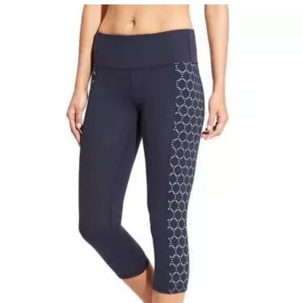 Athleta Chaturanga Eyelet Capri